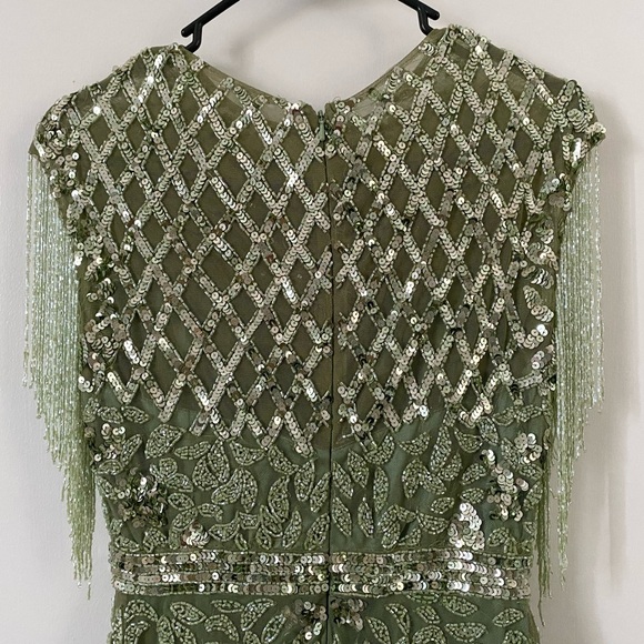 $698 Mac Duggal High Neck Beaded Sequin Fringe Sage Green Gown Dress 4908 Size 4 - Picture 7 of 15